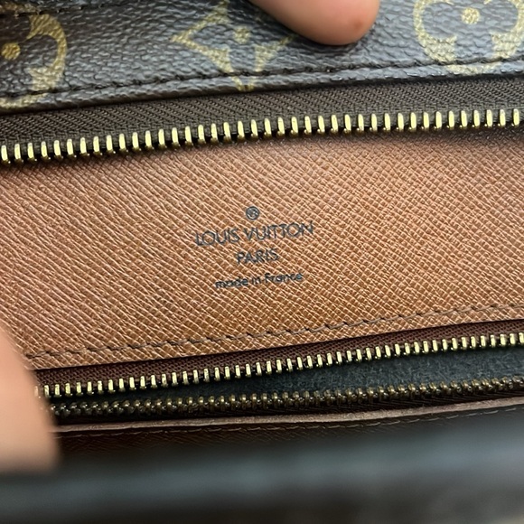 Louis Vuitton Monogram Tan and Brown Briefcase - Picture 3 of 5